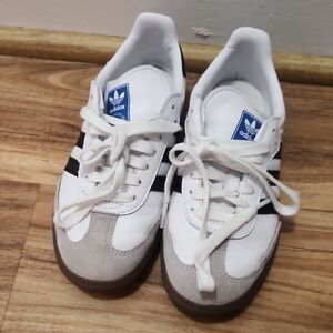 Adidas Sambas